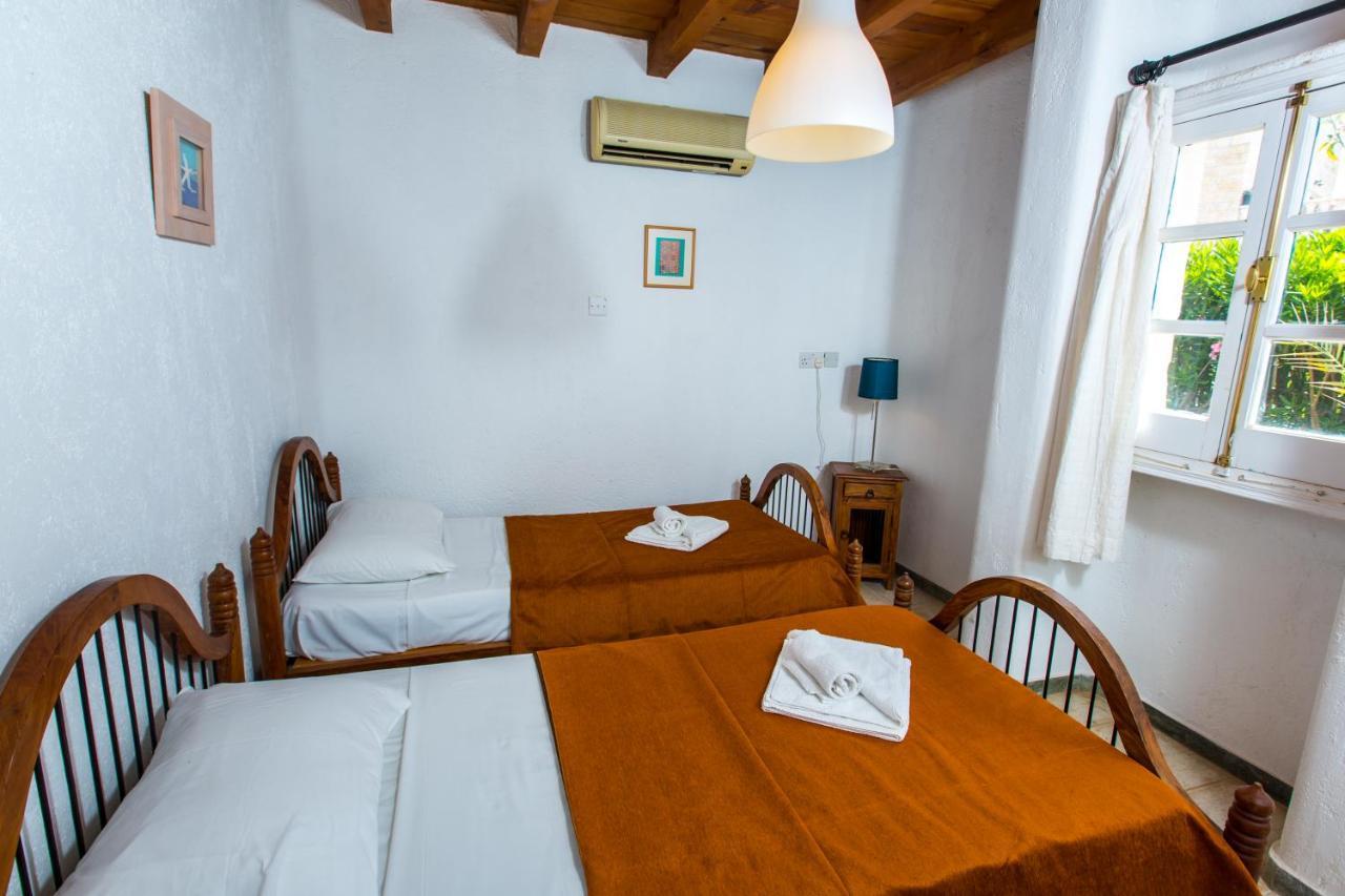 Villa Clarissa & Carmel View Paphos 外观 照片